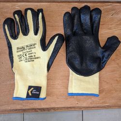 Cut Resistant Safety Gloves