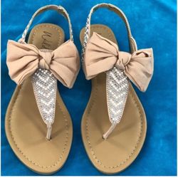 Women’s Sandals 7.5