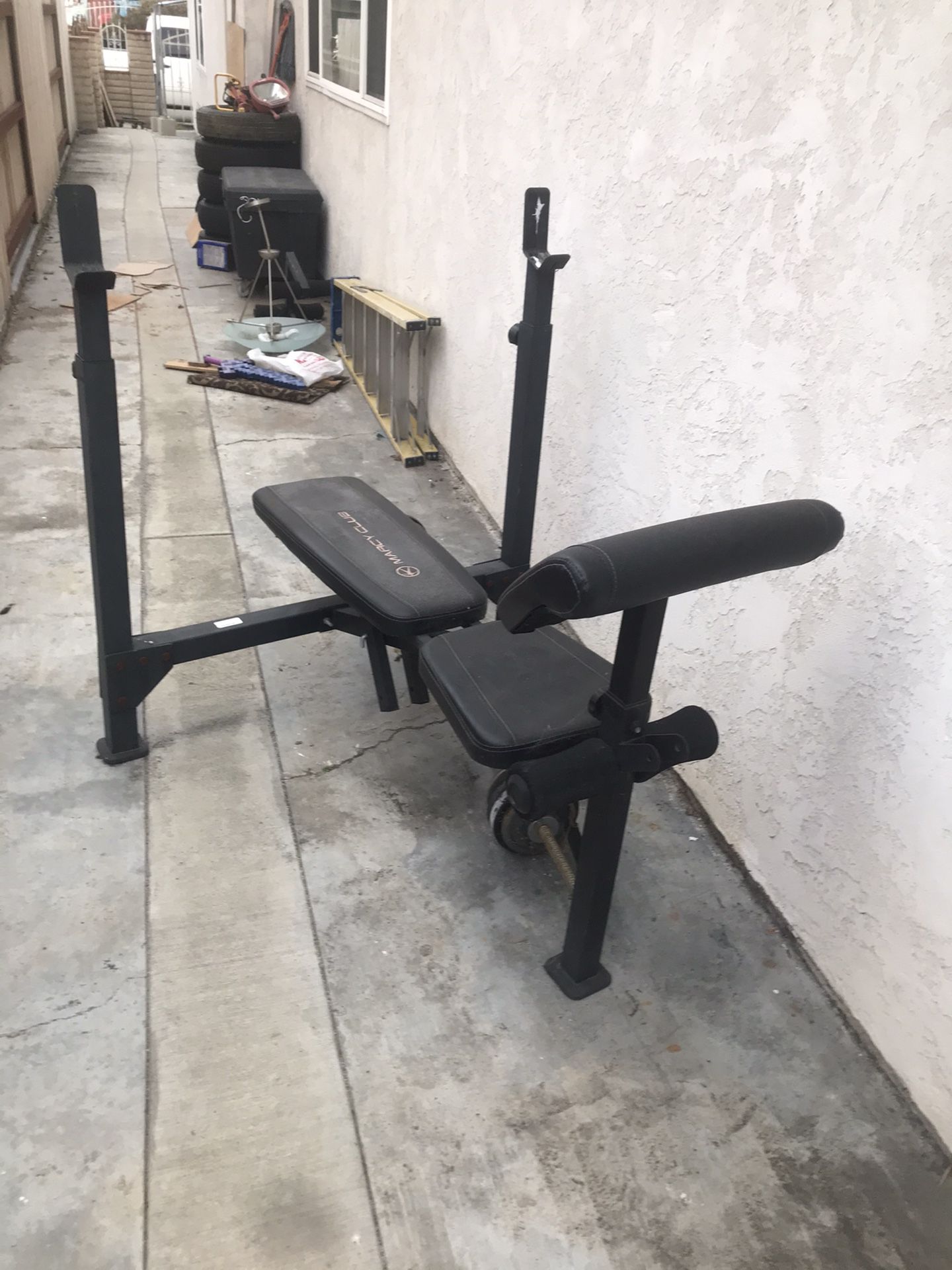 Bench press / weights and bench bar