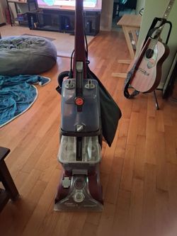 Bissell Power Scrub carpet cleaner with attachments