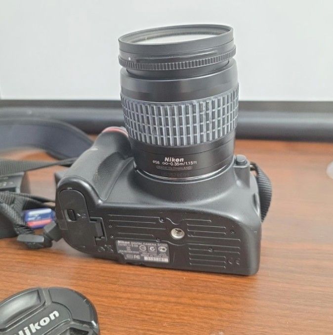 Nikon D5100 16.2MP 18-55mm DSLR Camera 28-8pmm NIKKOR Lens Bundle Only 4100 Sc
