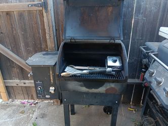 Electric smoker