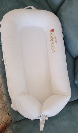 DOCKATOT DELUXE baby lounger and docking stationÂ