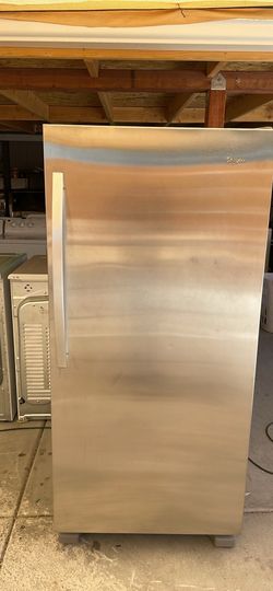 STAINLESS STEEL WHIRLPOOL REFRIGERATOR!!!