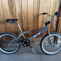 GT BMX 1999 TOUR 2 BMX BIKE 20 INCH ORIGINAL COLOUR.