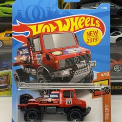 🇩🇪 HOT WHEELS 2017 - Red Mercedes-Benz Unimog 1300 - HW Hot Trucks 7/250 - 1:64