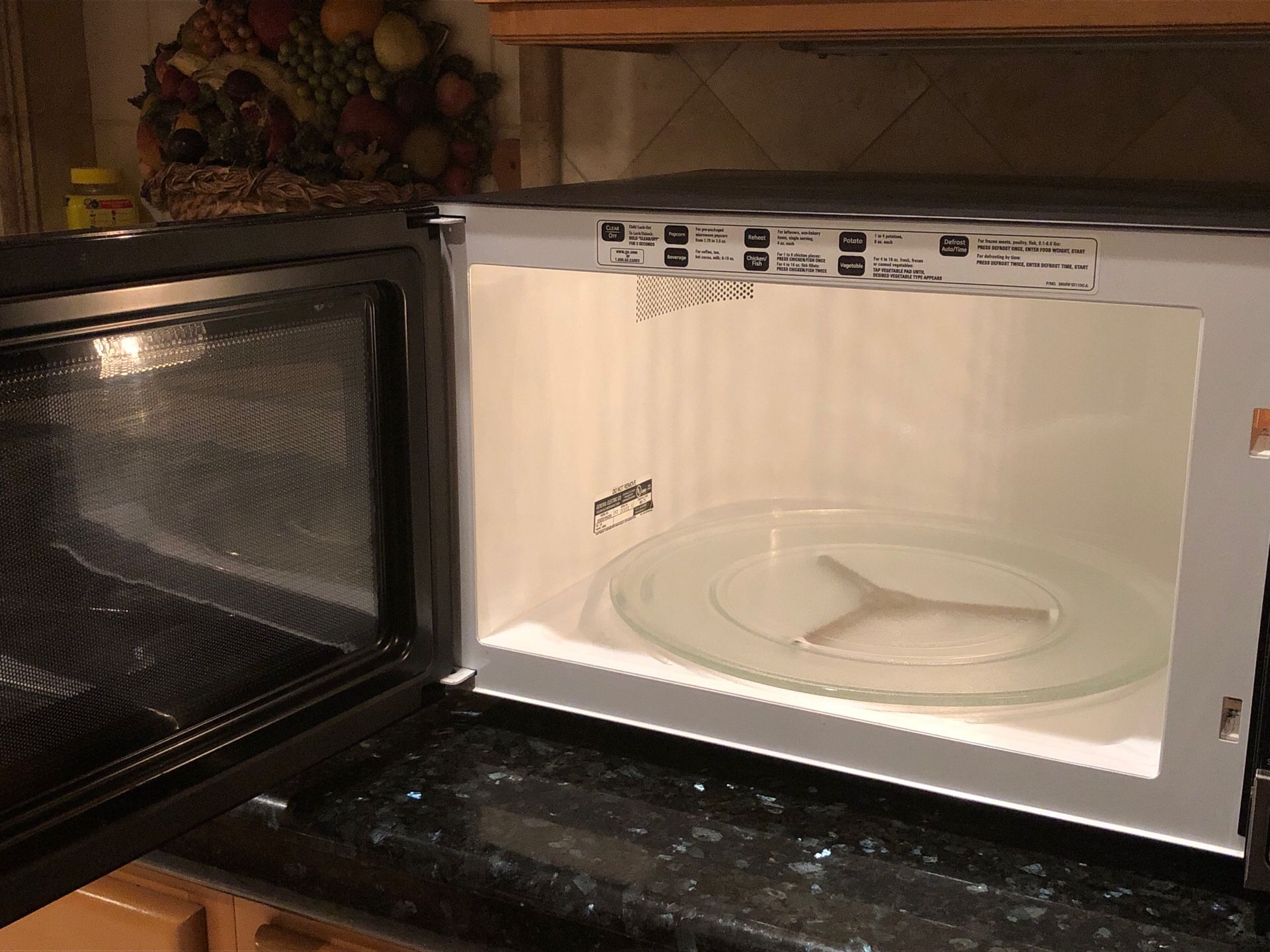 GE Microwave model JES2051SN2SS for Sale in Newport Coast CA