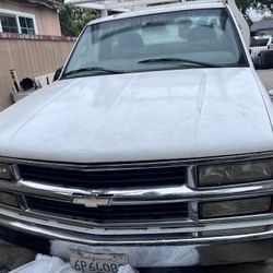2000 Chevrolet 3500 Regular Cab & Chassis
