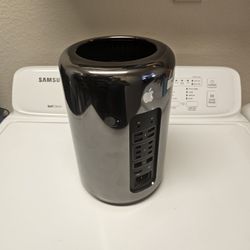 Mac Pro Late 2013 12-core 1 TB SSD macOS Sonoma 14.6.1 Installed 
