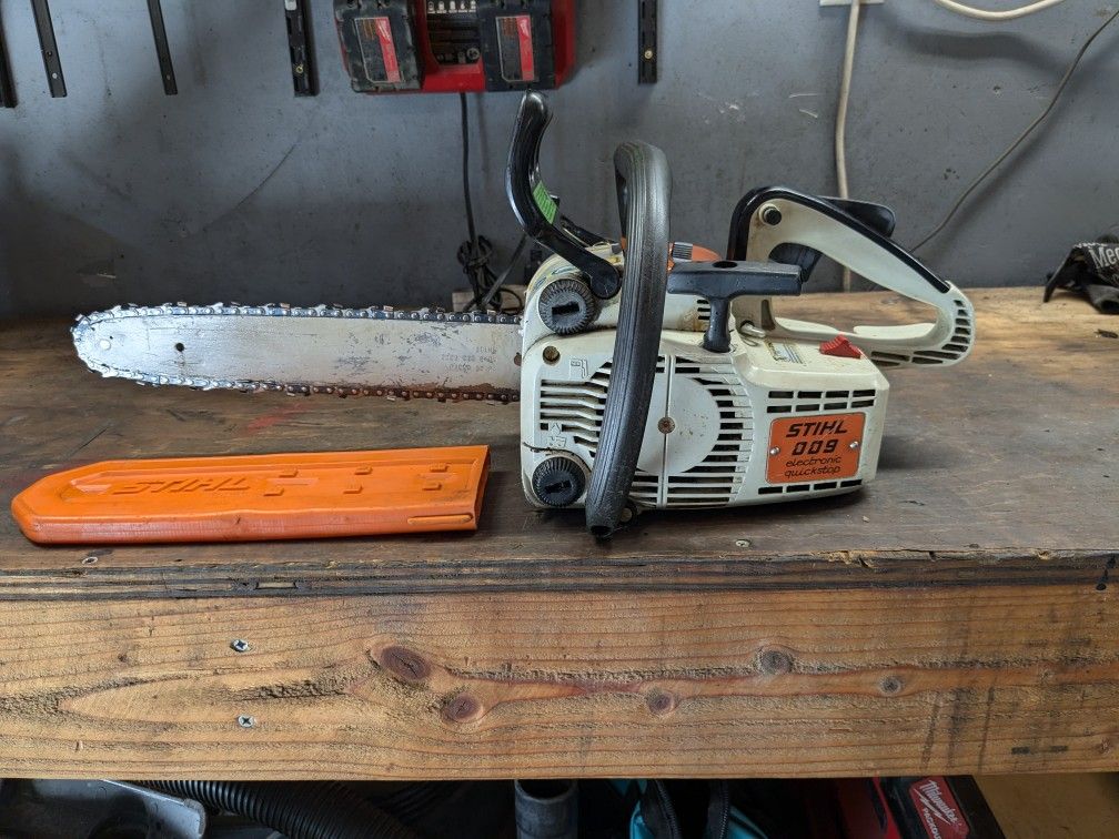 Stihl 009 Chainsaw