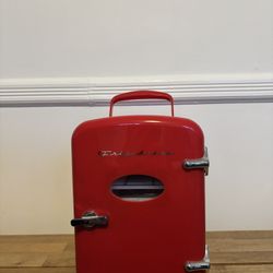 Frigidaire Mini Fridge