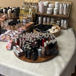 HIGH END MAKEUP & FRAGRANCES 