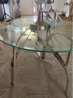 Coffee table and 2 end tables with 2 lamps