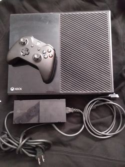 X BOX ONE Console- Complete- $220