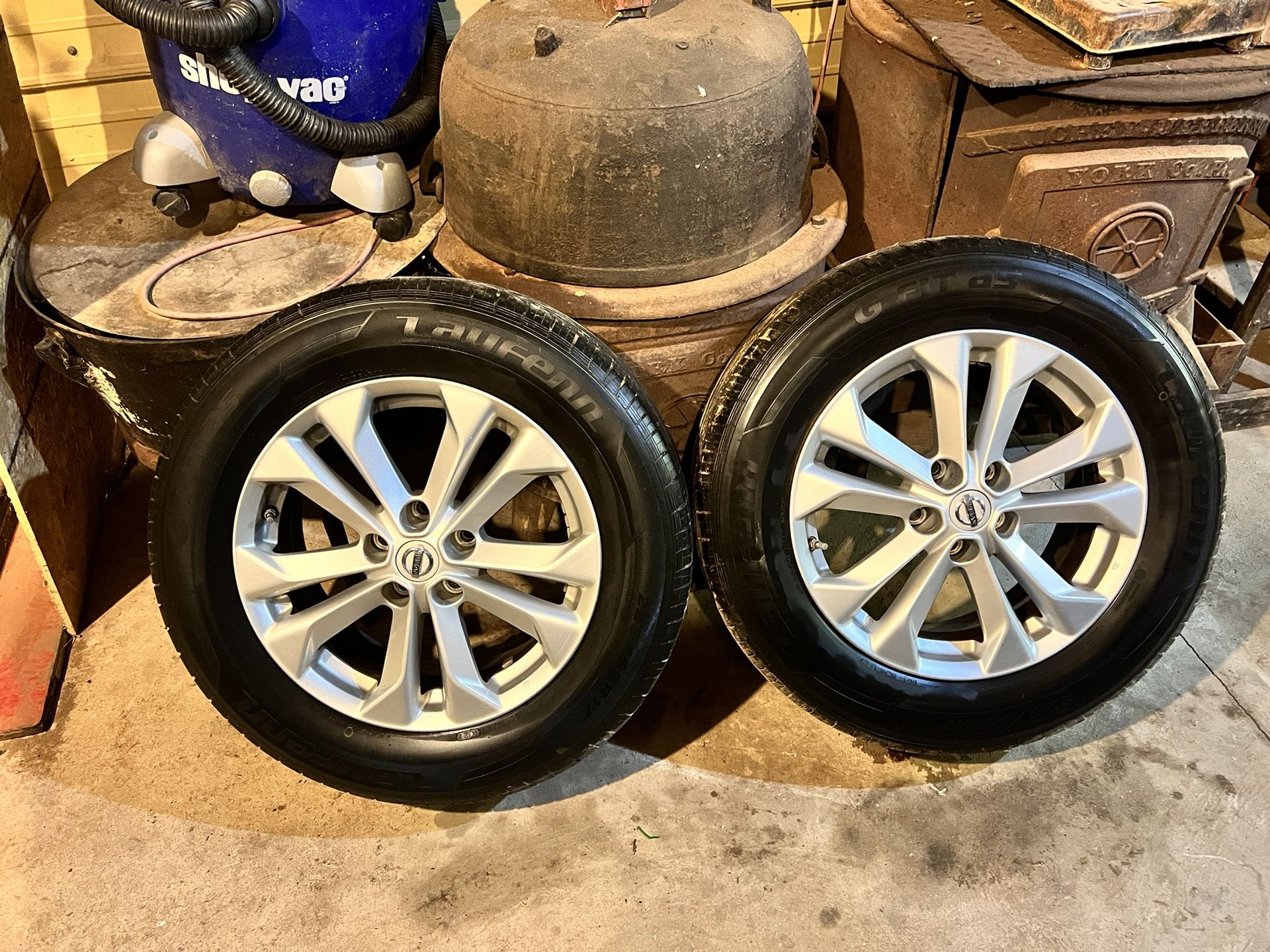 Nissan Rogue 17” Wheels And Tires 14-18. 225/65R17