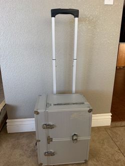 Makeup or Nail Travel Case - pick up