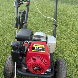 Honda Pressure Washer Located In Hesperia CA Please Read Description 