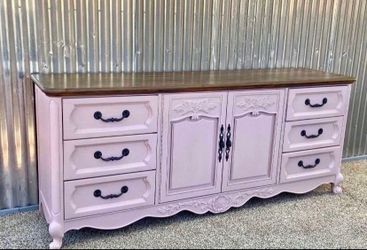 Beautiful 9-Drawer Rose Credenza / Dresser / Sideboard / TV Console