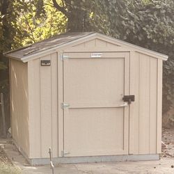 Like New Wood Shed 