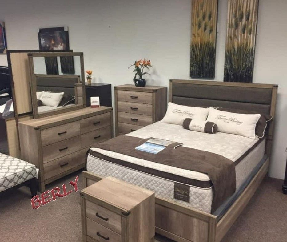 Matteo Light Brown Panel Bedroom Set (Q/K)

💫Bed Frame, Dresser, Mirror, Nightstand,Chest💫

💥💥DISCOUNT DAYS💥💥