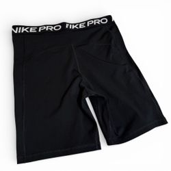 Women’s Nike Shorts Large