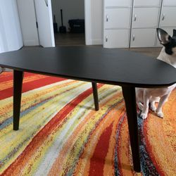 MODERN BLACK COFFEE TABLE