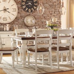 Modern Farmhouse Dining room table and 4 Chairs 