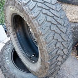 2 LLANTAS USADAS VENOM POWER MT 35 12.50 20