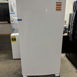 New Whirlpool 20 Cu Ft Upright Freezer 