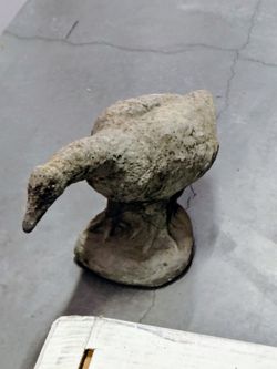 Yard statue concrete goose