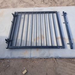 Gate