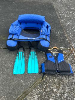 Float tube with fins & life vest