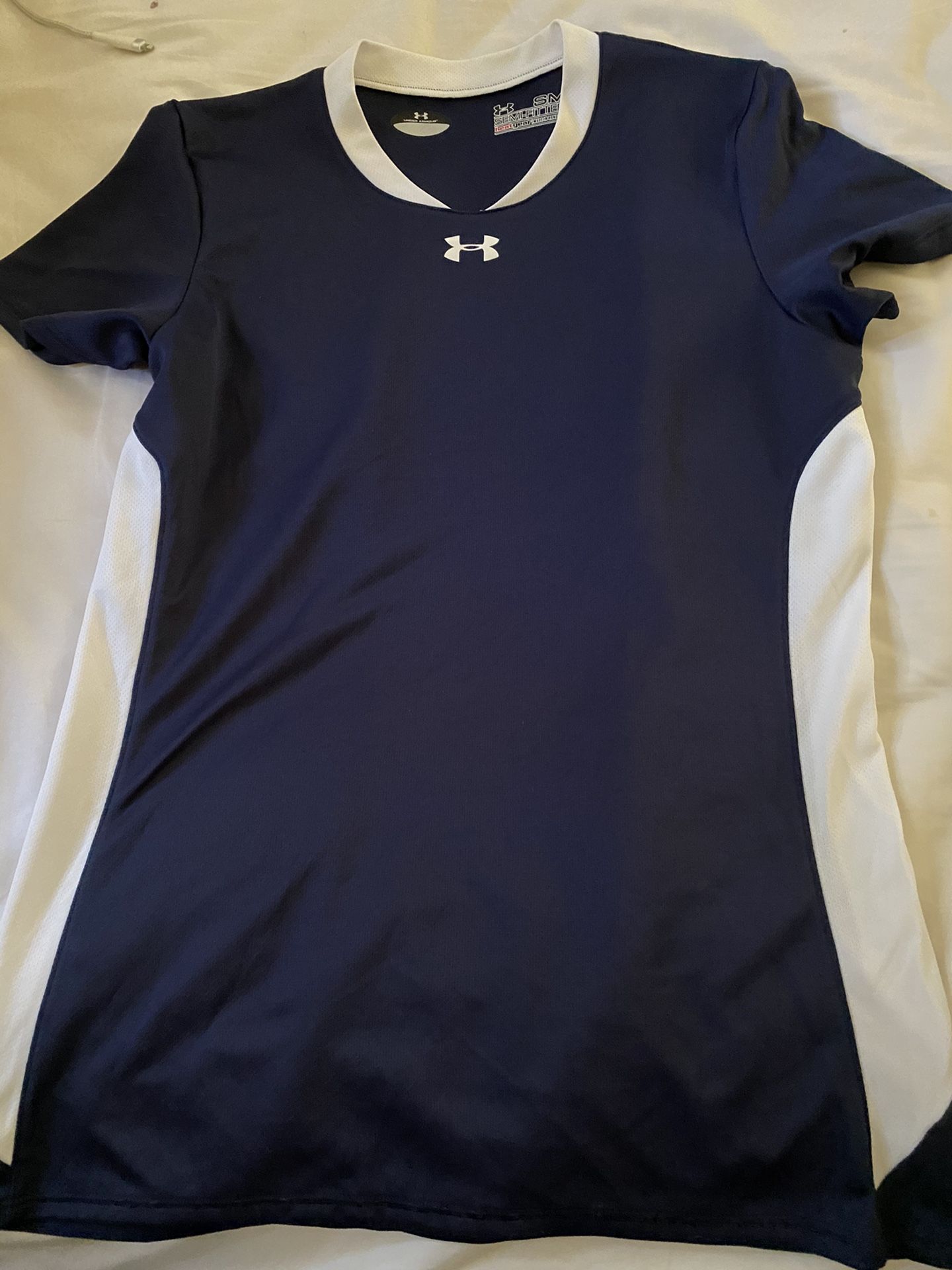 Girls/boys Sport Shirt Size Small