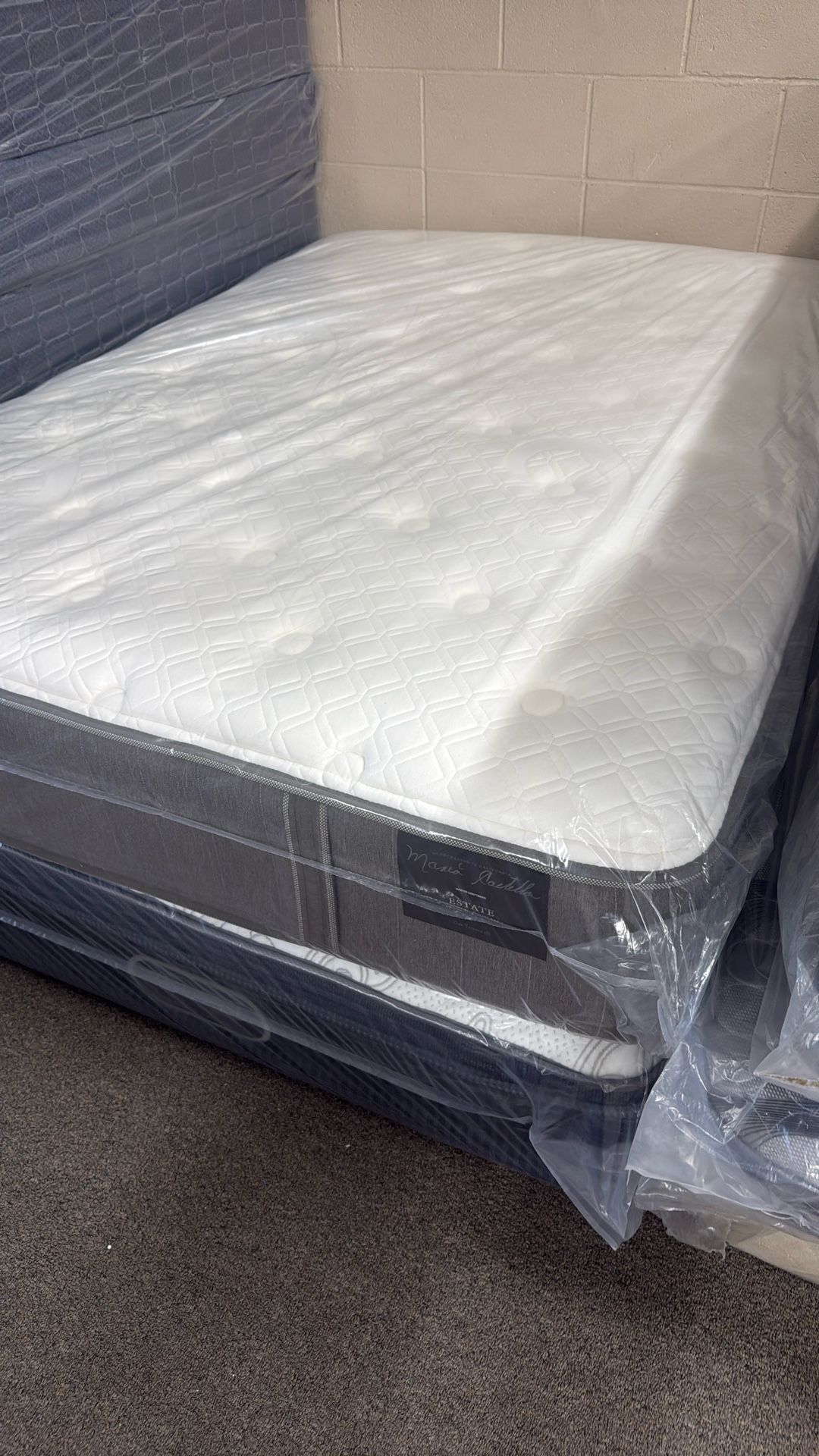 Full Mattress Only STEARNS & Fosters