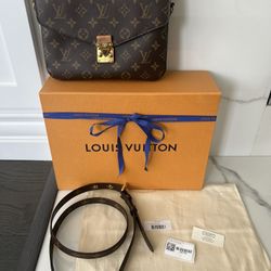 Louis Vuitton Pochette Métis 