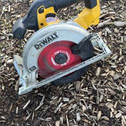 Dewalt Cordless Saw