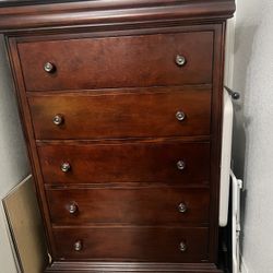Vintage Wood 5-Drawer Dresser