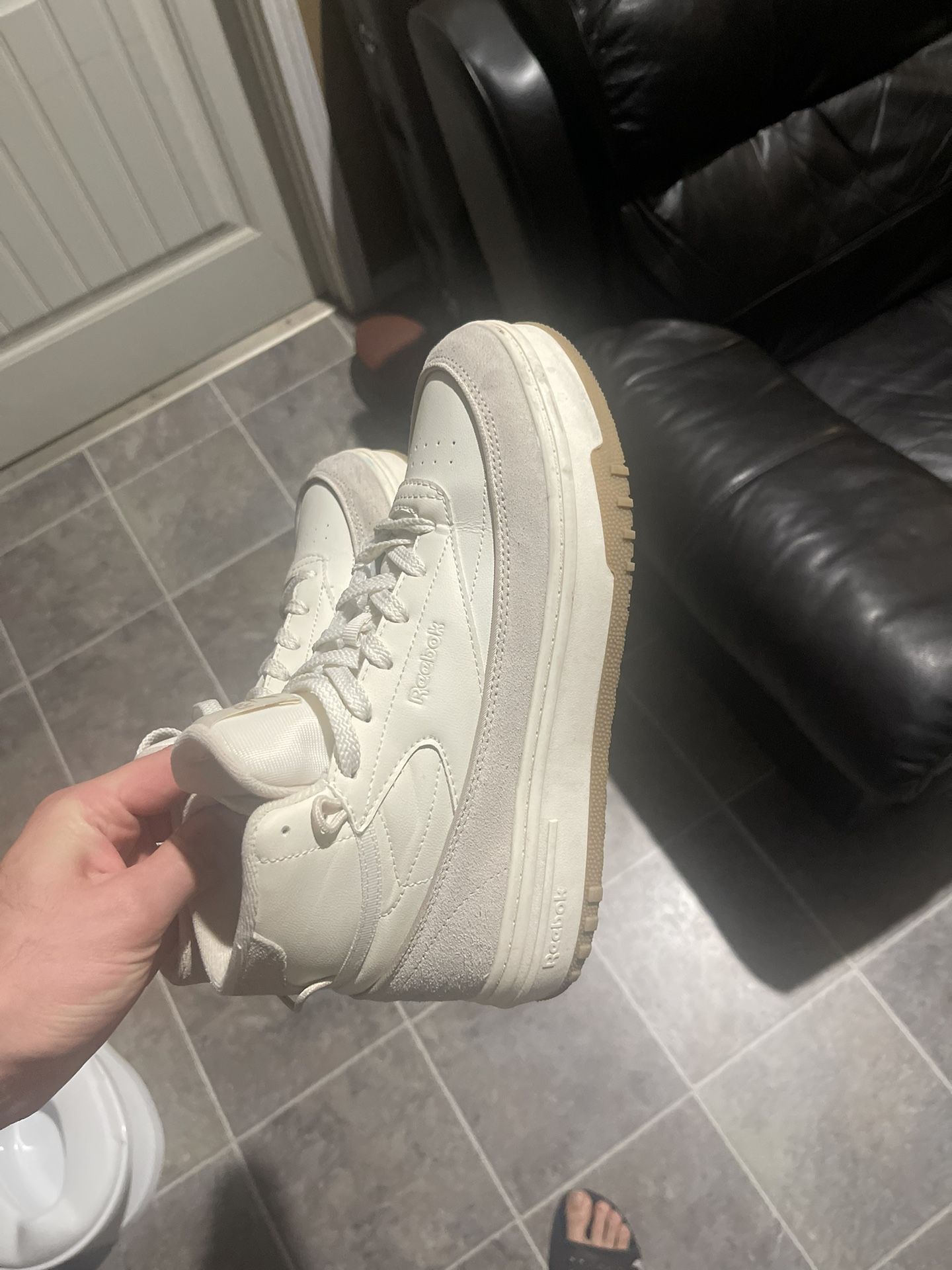 Reebok Shoes. Size 9.