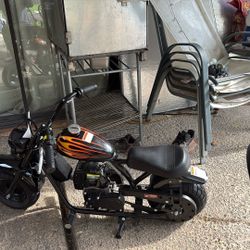 Dirt bike, good condition brand new just put together yesterday Starting Price 500