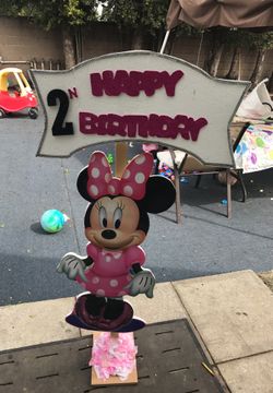 Minnie Mouse stand
