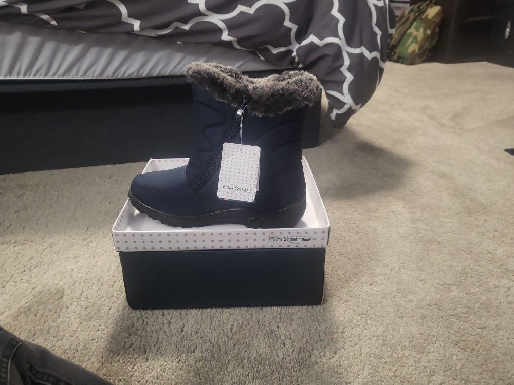 Snow Boots Size 10.5