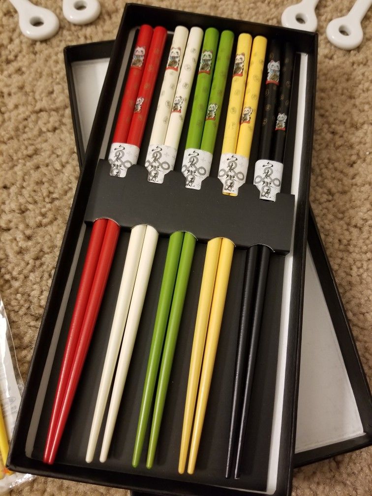 Chopsticks LOT Sushi Japan Holder Crate And Barrel Cocktail Ceramic Fork Spoon Lucky Cat Wooden Plastic Fish Tempura Wasabi Lobster Asian Foodie Roll