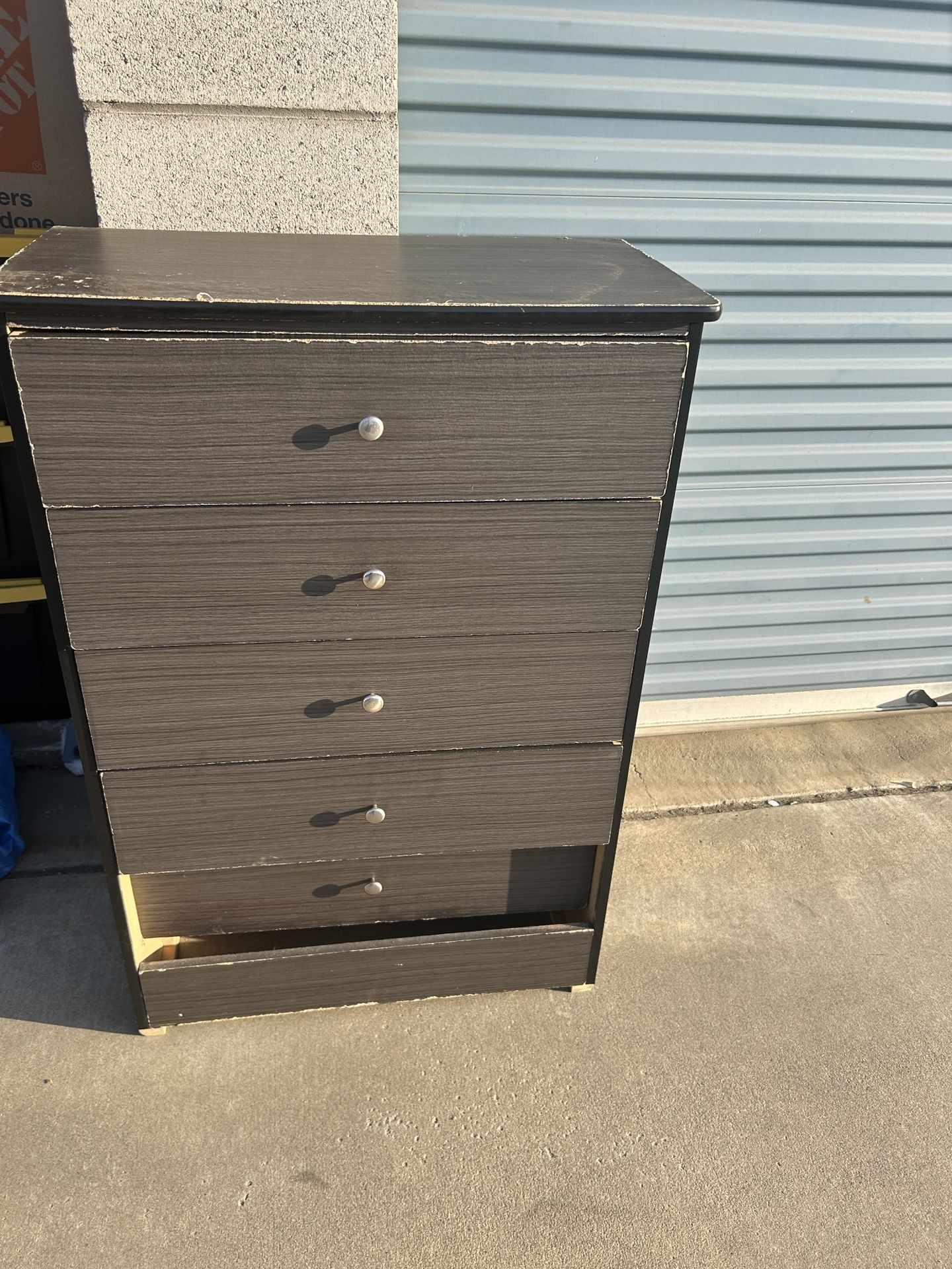 Free Dresser