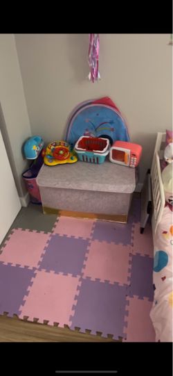 Toy box