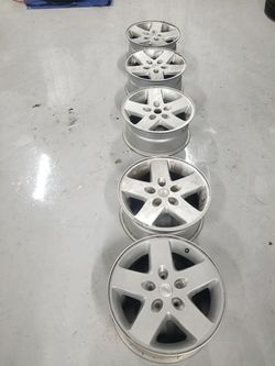 17" Jeep Wrangler wheels with sensors.