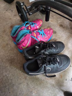 Sneakers