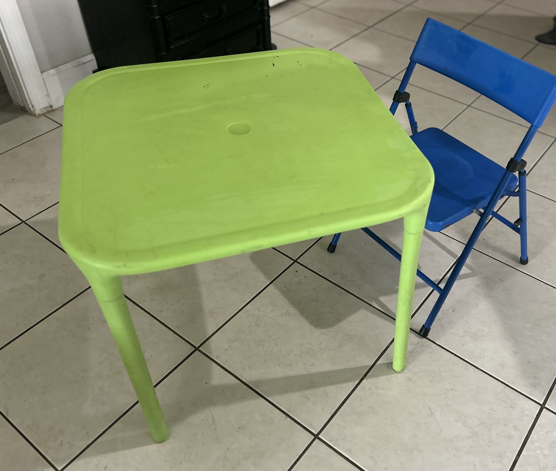 Kids Table & Chair