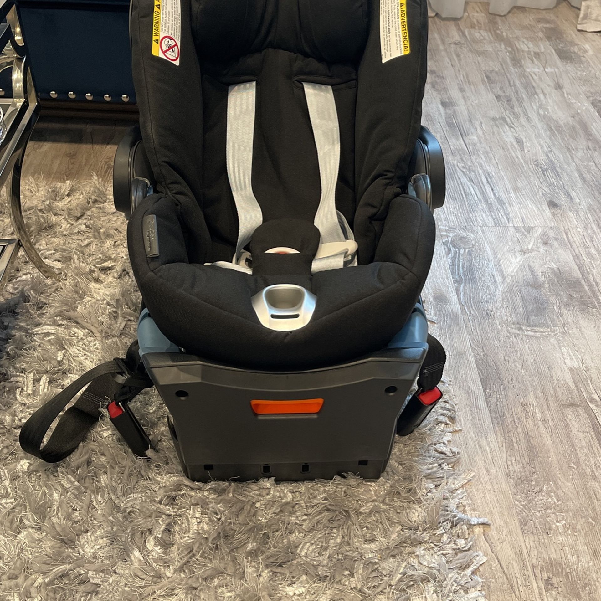 Cloud Q Infant Car Seat Travel System 2018