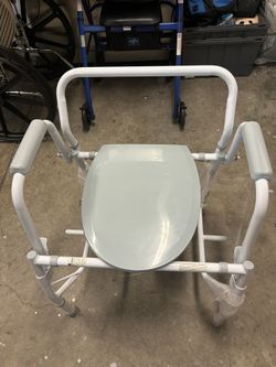 Commode Toilet