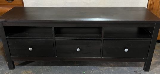 Tv stand 22.5x 48.5 x18.8